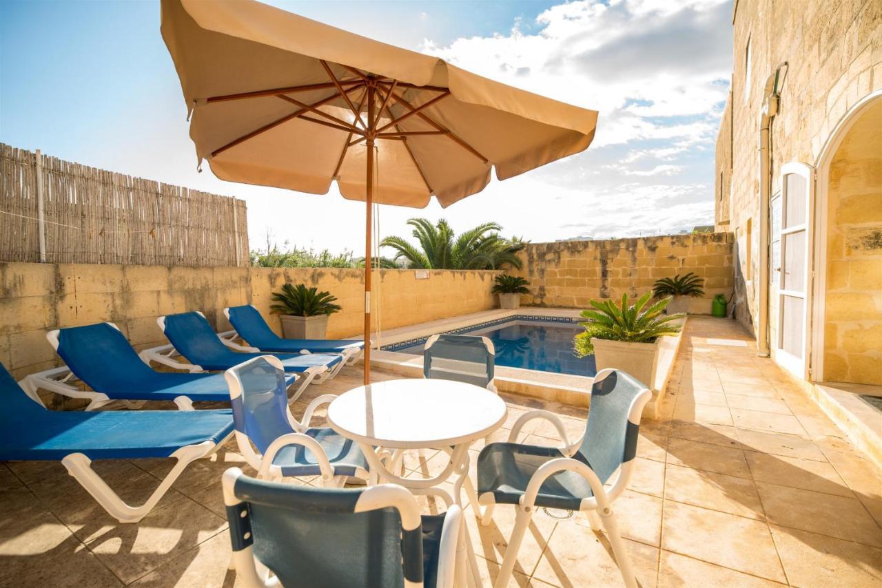Girardu Holiday Home Виктория Экстерьер фото