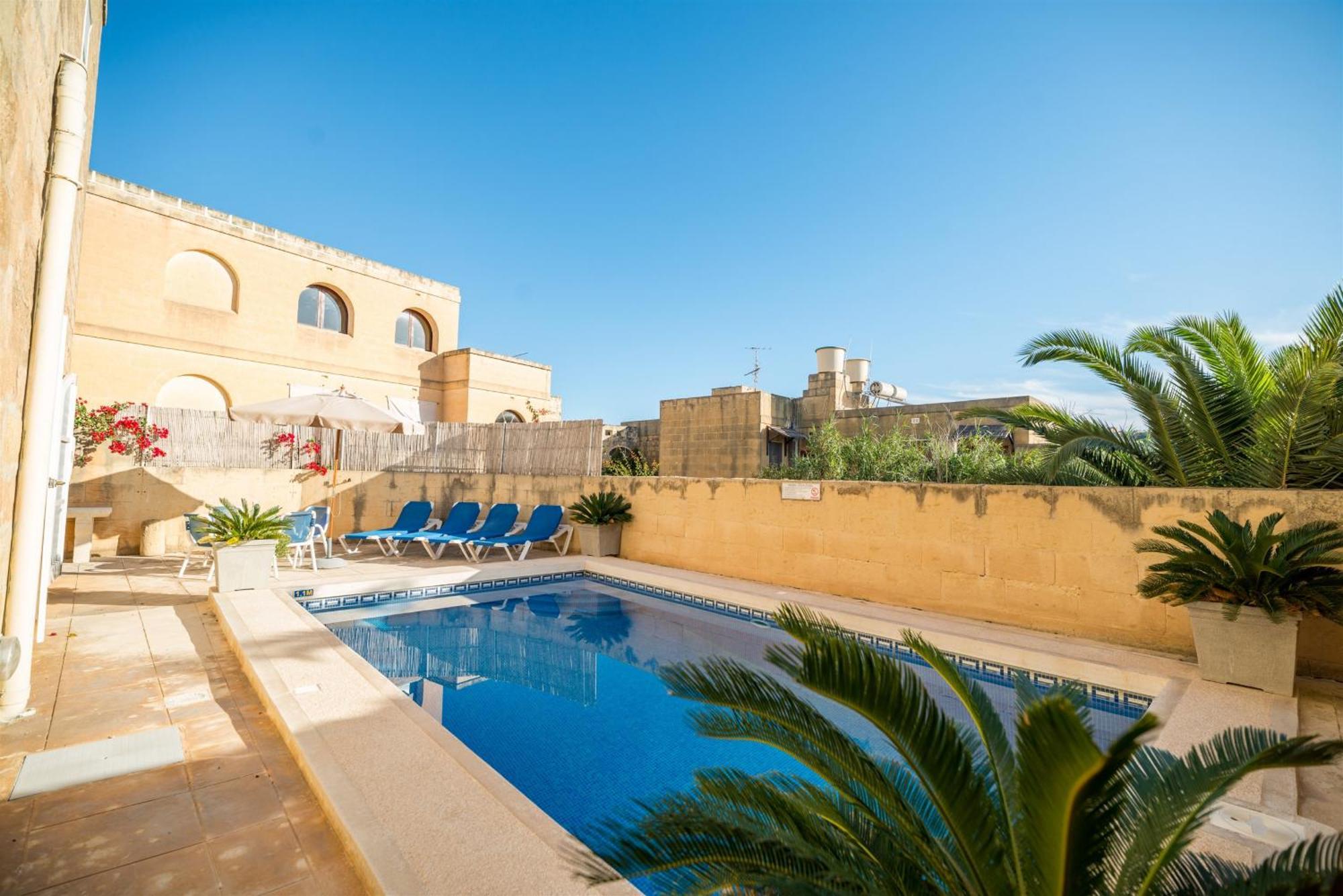 Girardu Holiday Home Виктория Экстерьер фото