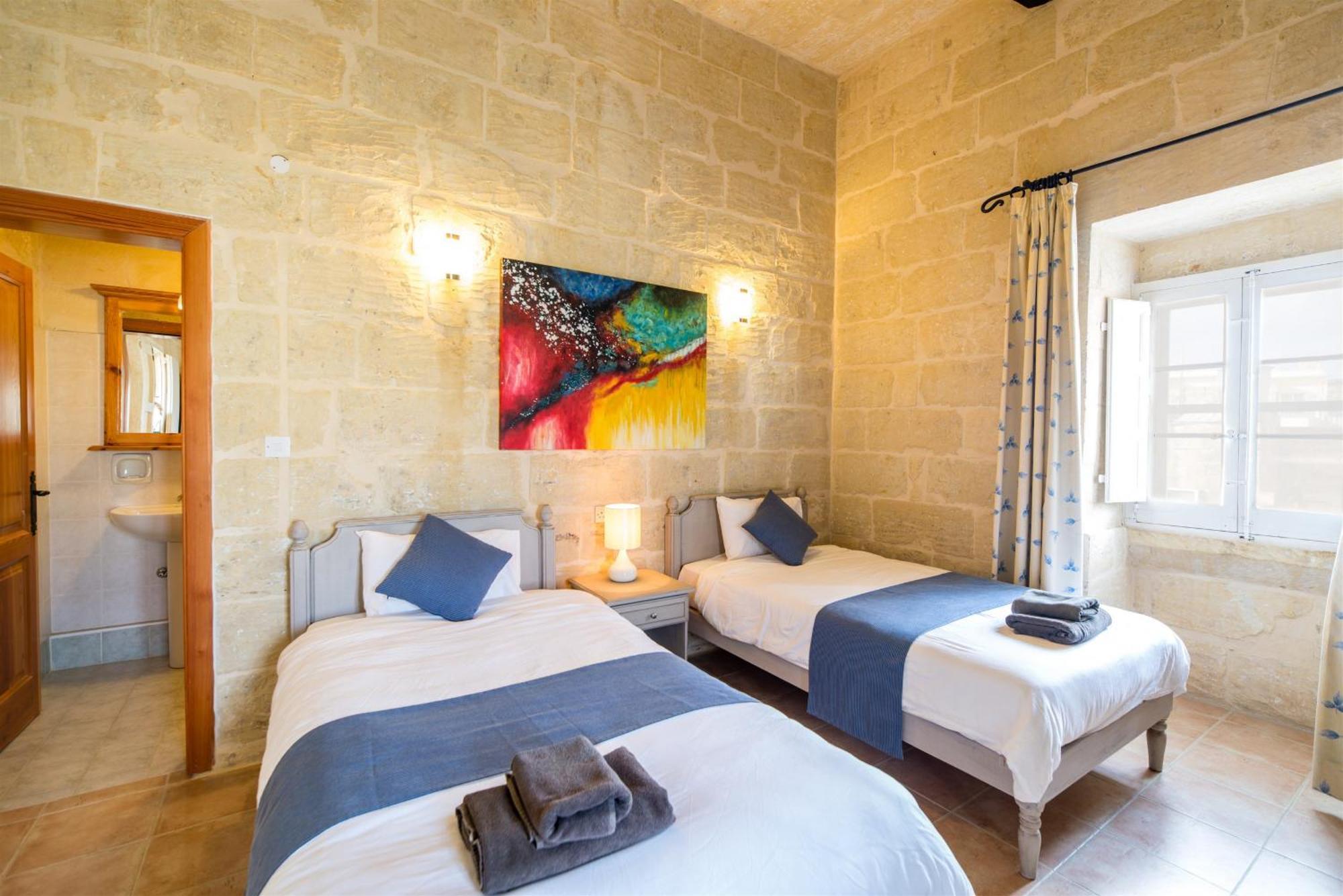 Girardu Holiday Home Виктория Экстерьер фото