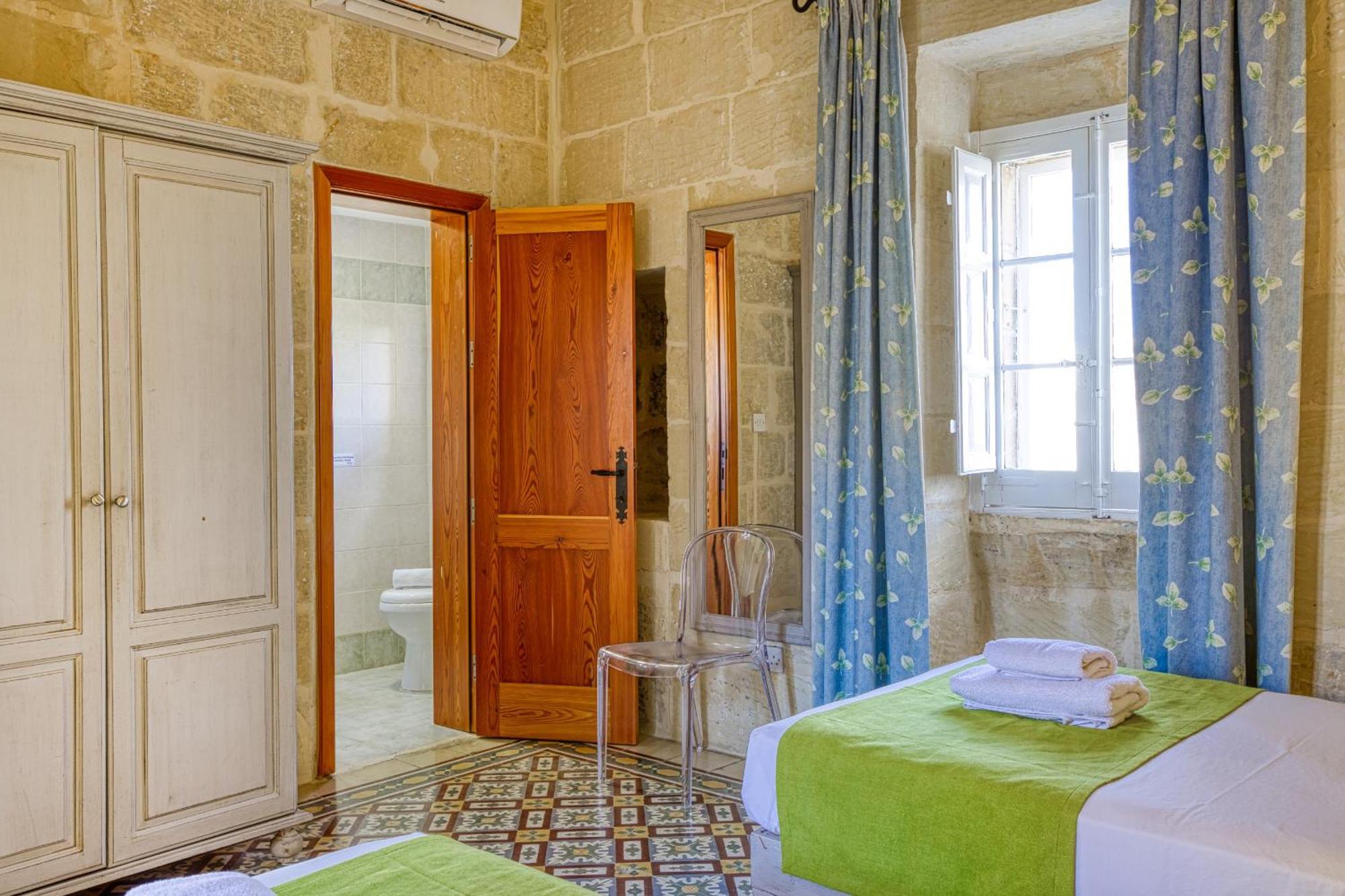 Girardu Holiday Home Виктория Экстерьер фото