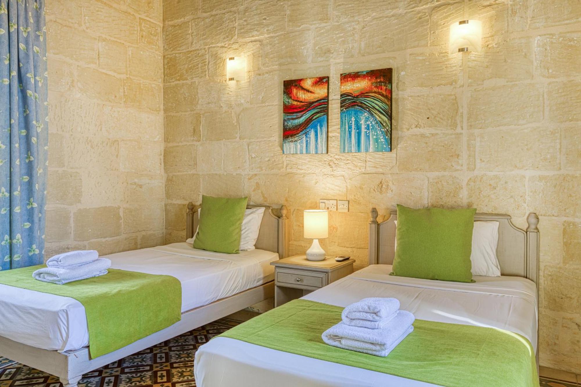 Girardu Holiday Home Виктория Экстерьер фото