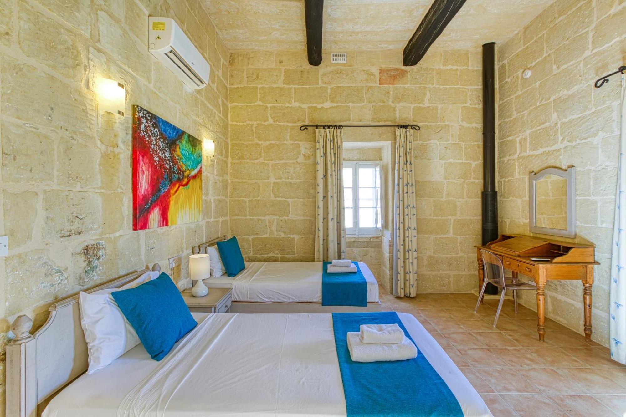Girardu Holiday Home Виктория Экстерьер фото