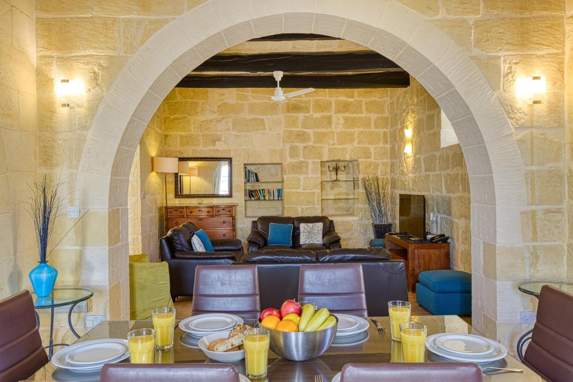Girardu Holiday Home Виктория Экстерьер фото