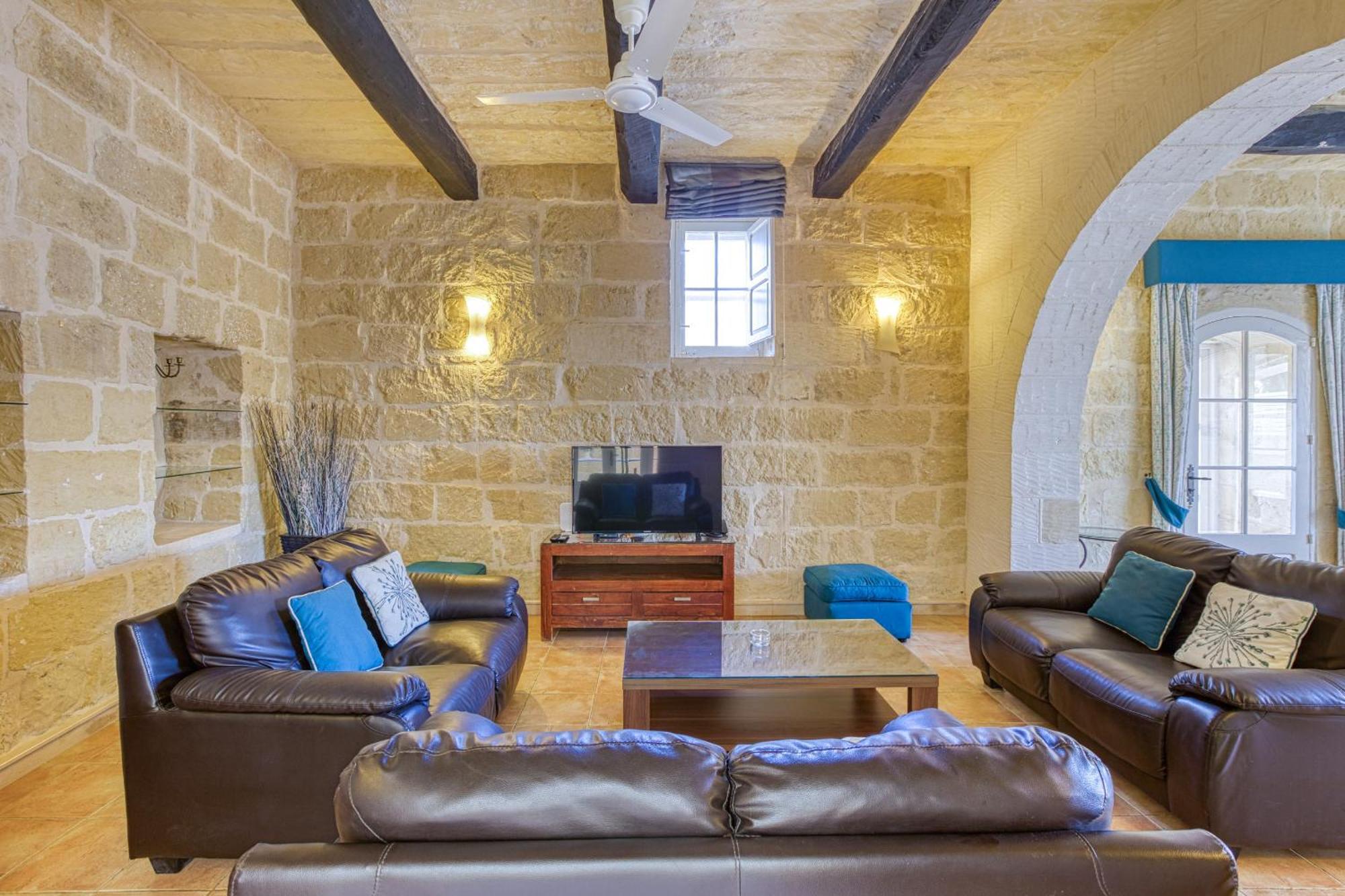 Girardu Holiday Home Виктория Экстерьер фото