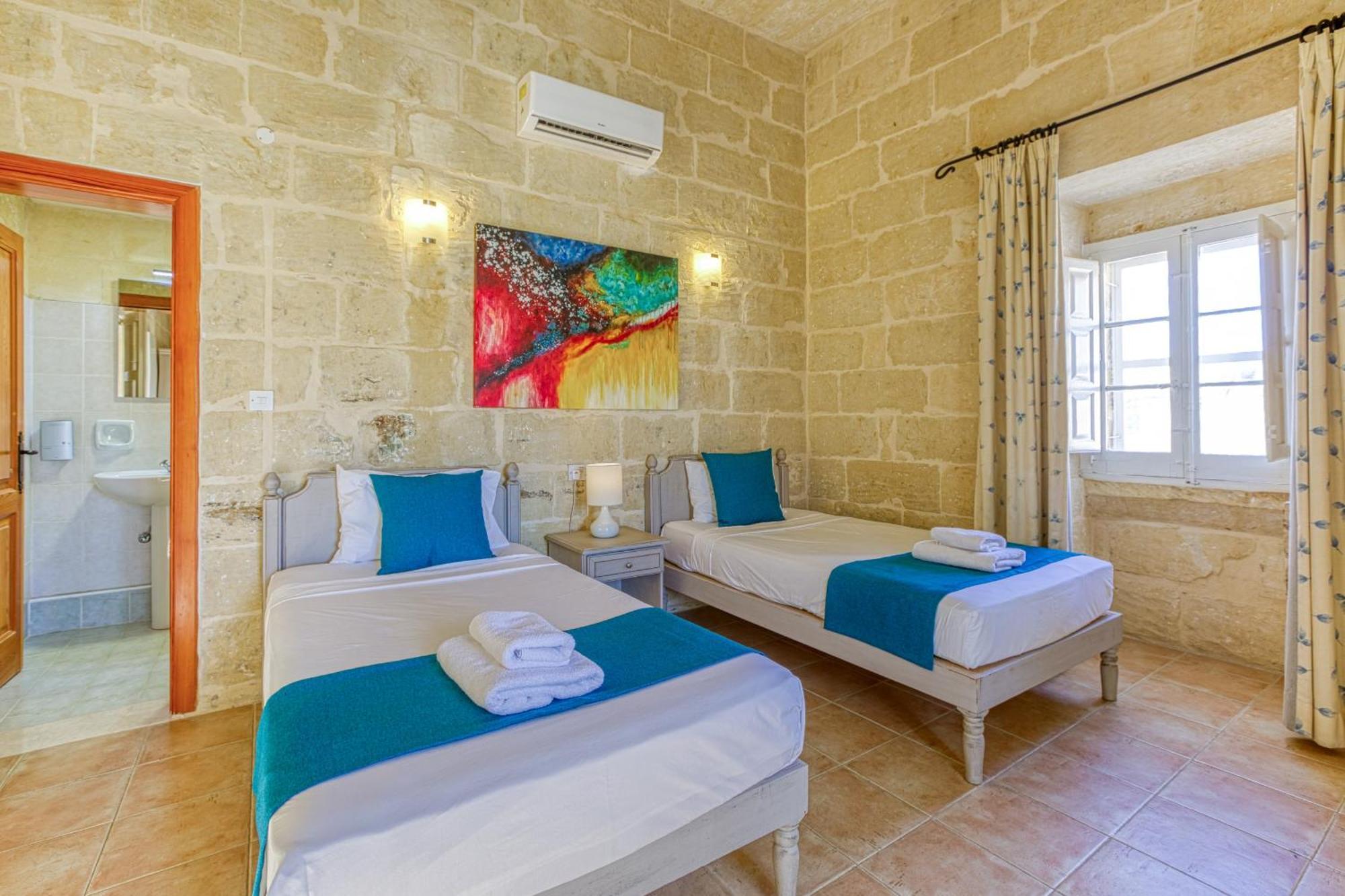 Girardu Holiday Home Виктория Экстерьер фото