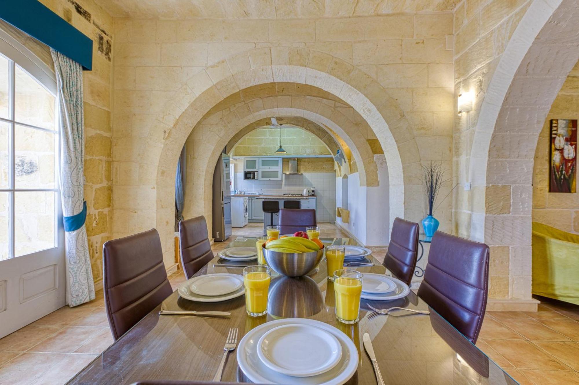 Girardu Holiday Home Виктория Экстерьер фото
